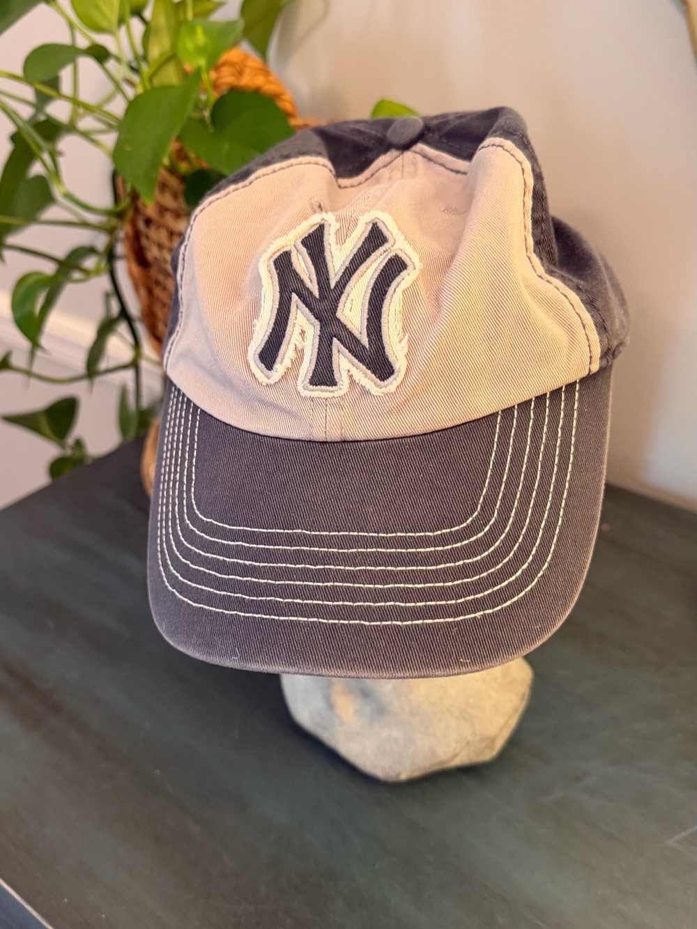 47 Twins Vintage Yankee’s Cap Blue/grey with Yankees in back. Medium